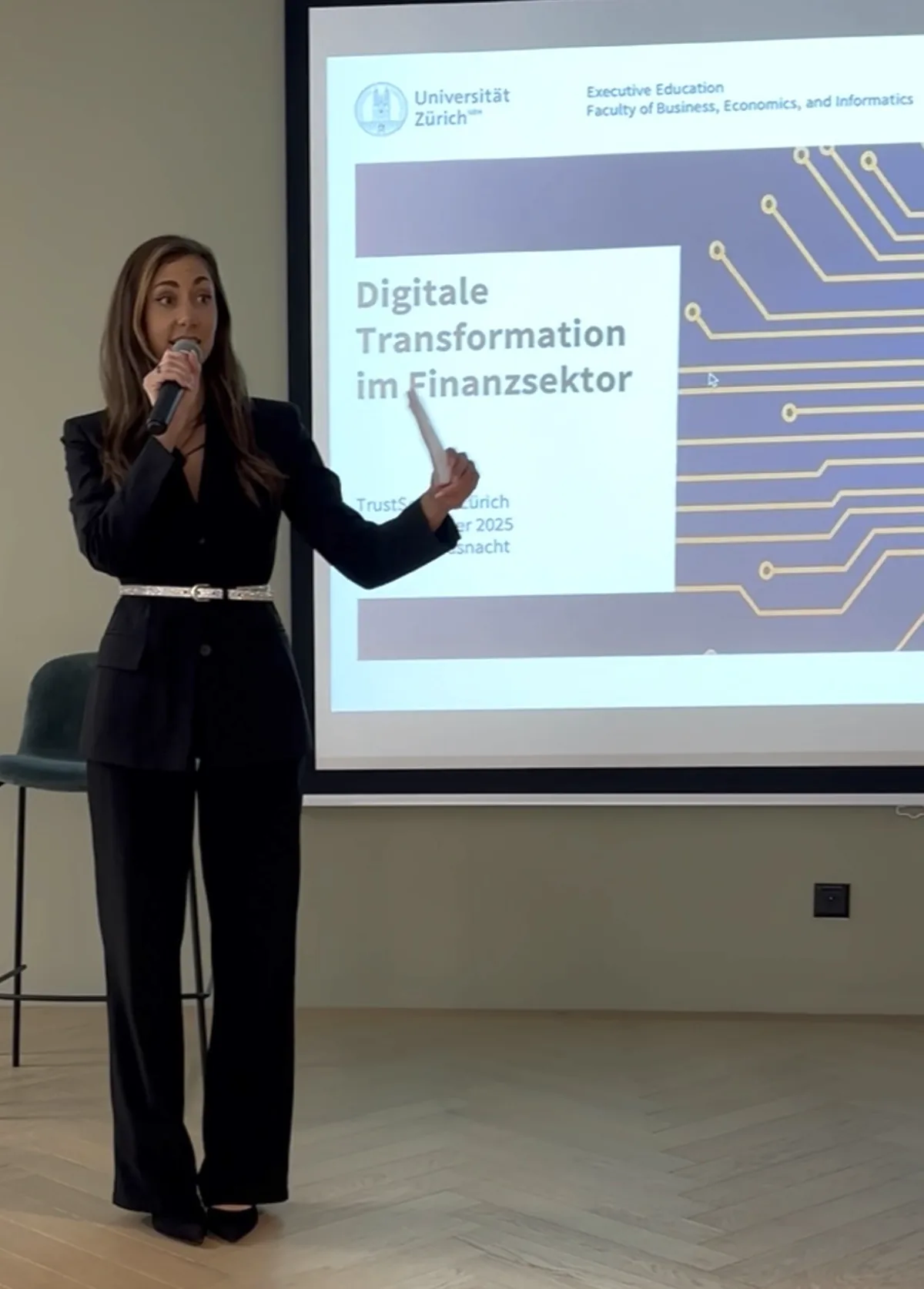 Aline Rutishauser moderiert das Forum zur digitalen Nachfolge